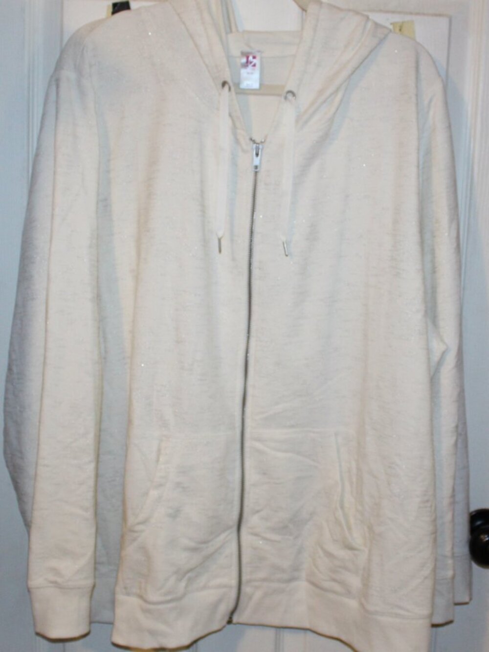 NWT Lane Bryant Livi cream hoodies with silver sparkle 26/28 Pretty!